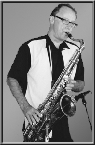 Steve Eisen playe Saxophones on the Swing Fever Song